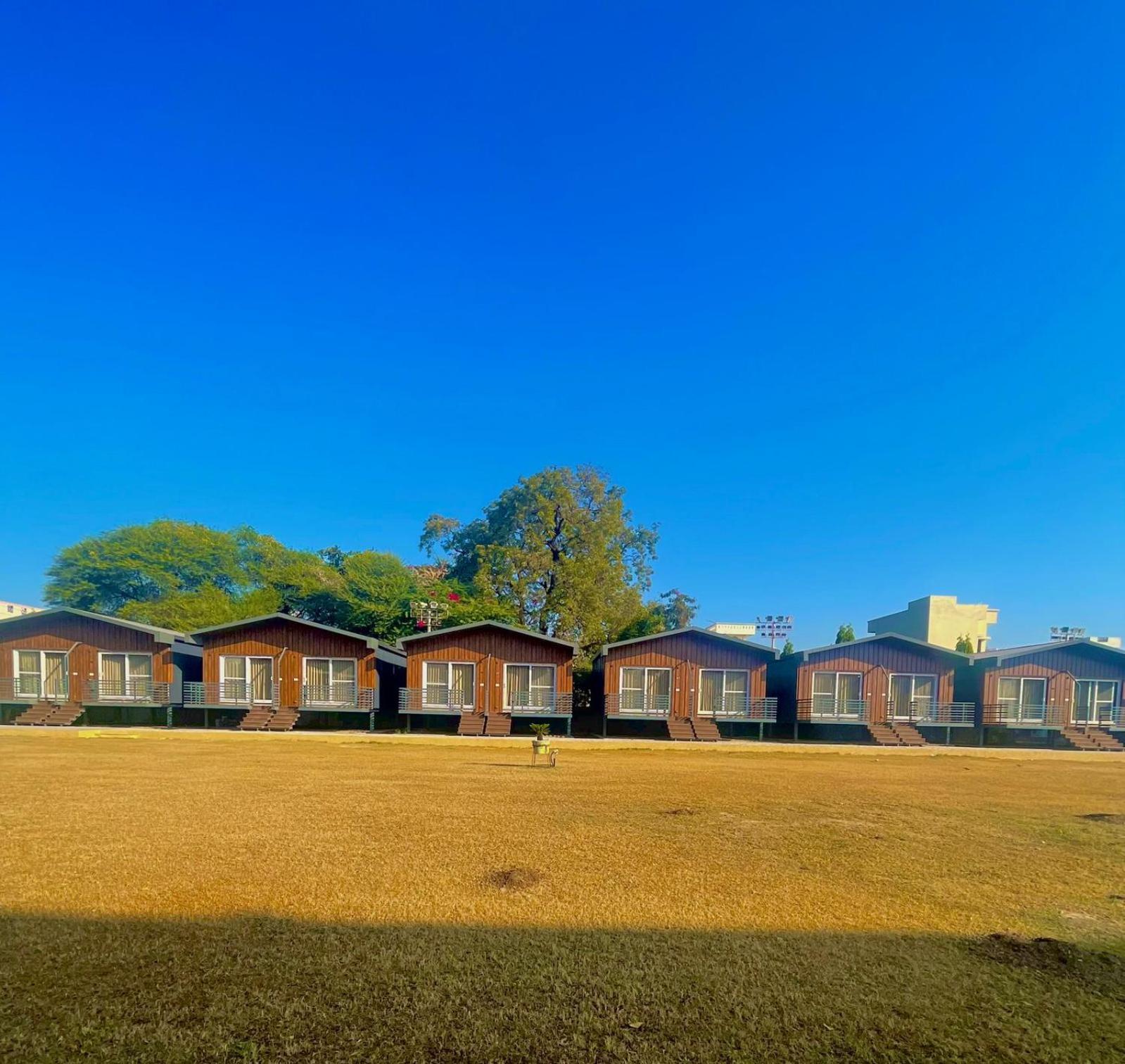 Vrindavan Greens Resort 우다이푸르 외부 사진