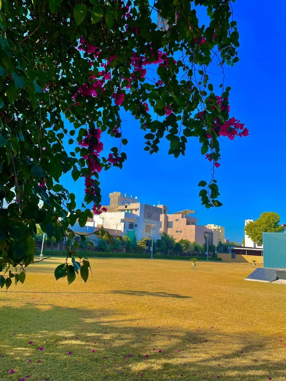 Vrindavan Greens Resort 우다이푸르 외부 사진